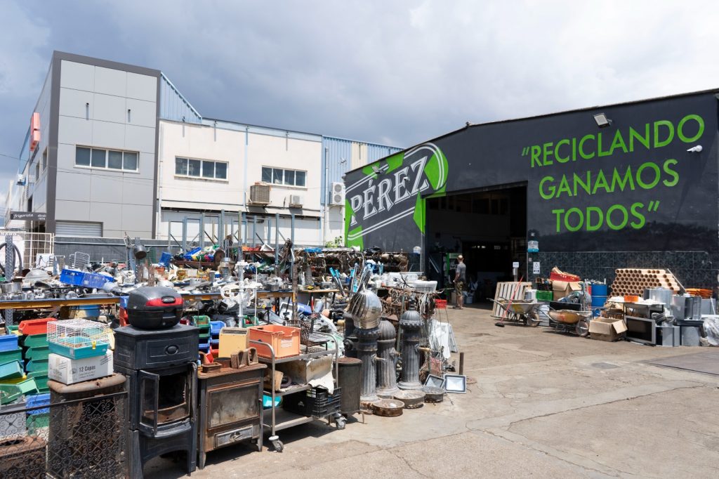 chatarra mercado segunda mano Pérez